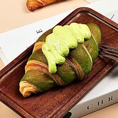 bánh croissant kem bơ