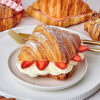 croissant kem dâu